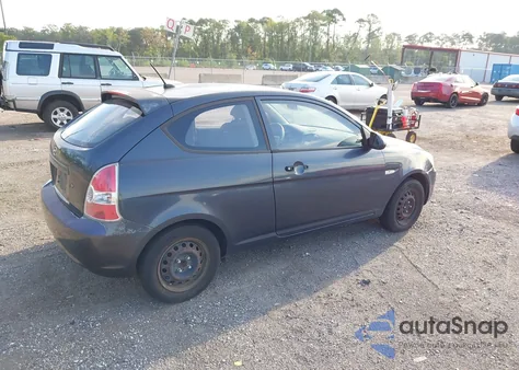 2008 Hyundai Accent Gs z USA, uszkodzony, nr VIN KMHCM36C78U080482